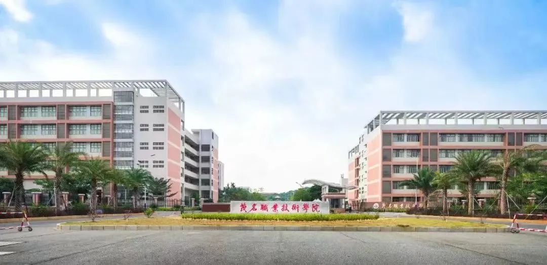 成绩一般般?盘点3 证书最容易考的10所公办院校!(图6) 6.jpg